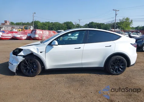 2022 Tesla Model Y Long Range Dual Motor All-Wheel Drive from USA, damaged, VIN 7SAYGDEE6NA018327